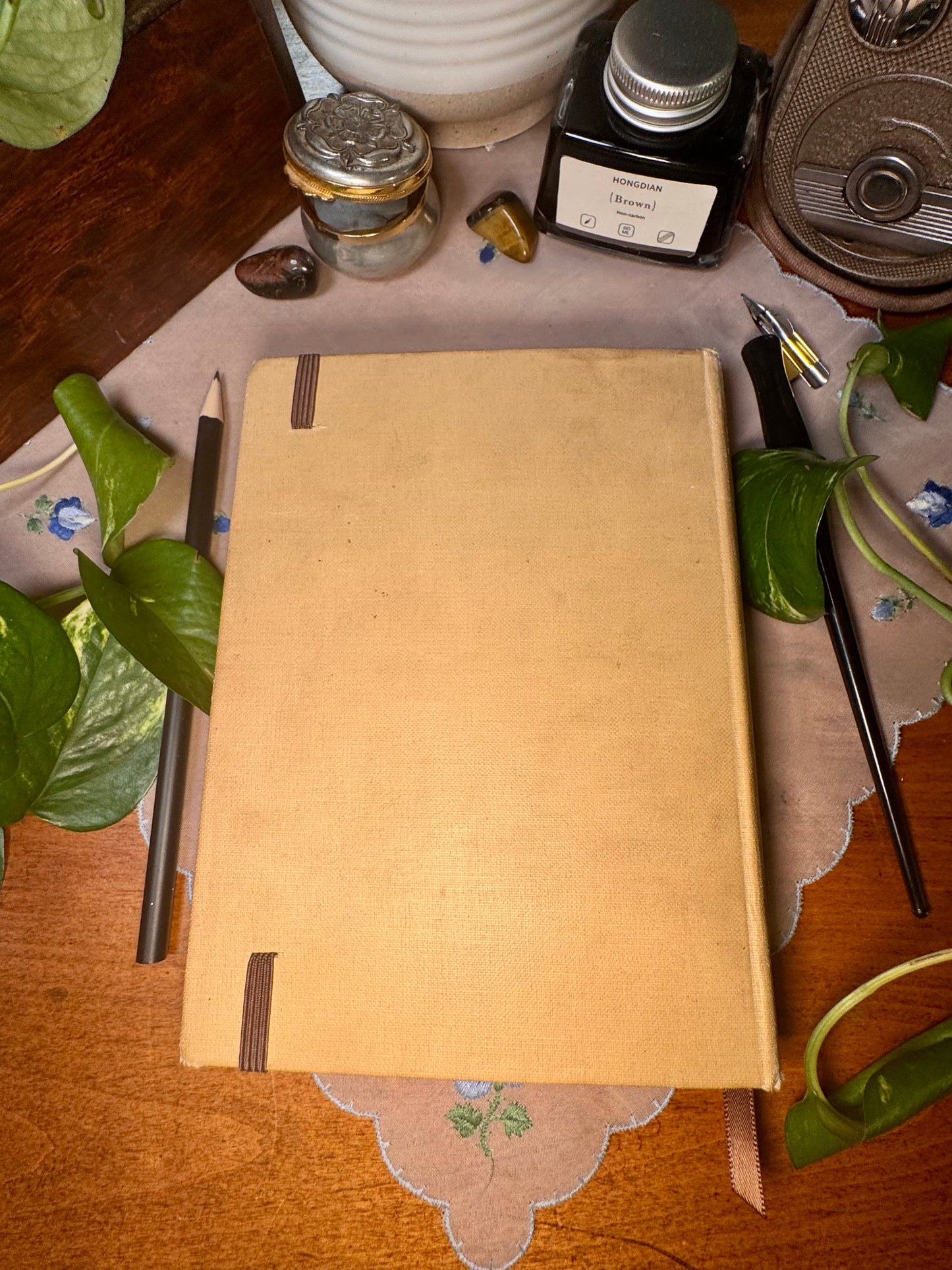‘Nibbles and Bobtail’ Mixed Media Journal