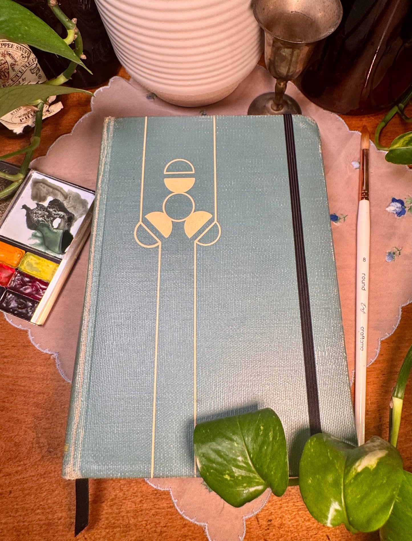 ‘Familiar Faces – Stories of People You Know’ Watercolor Journal