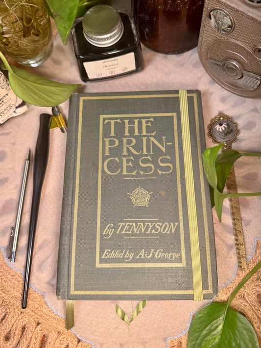 ‘The Princess’ Mini Mixed Media Journal