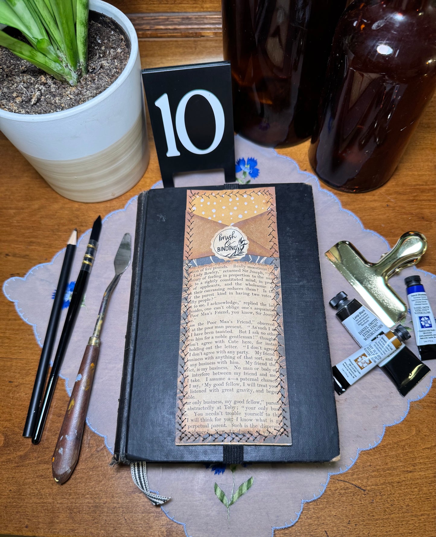 The Tiny Toolbelt – Brush & Pencil Pocket