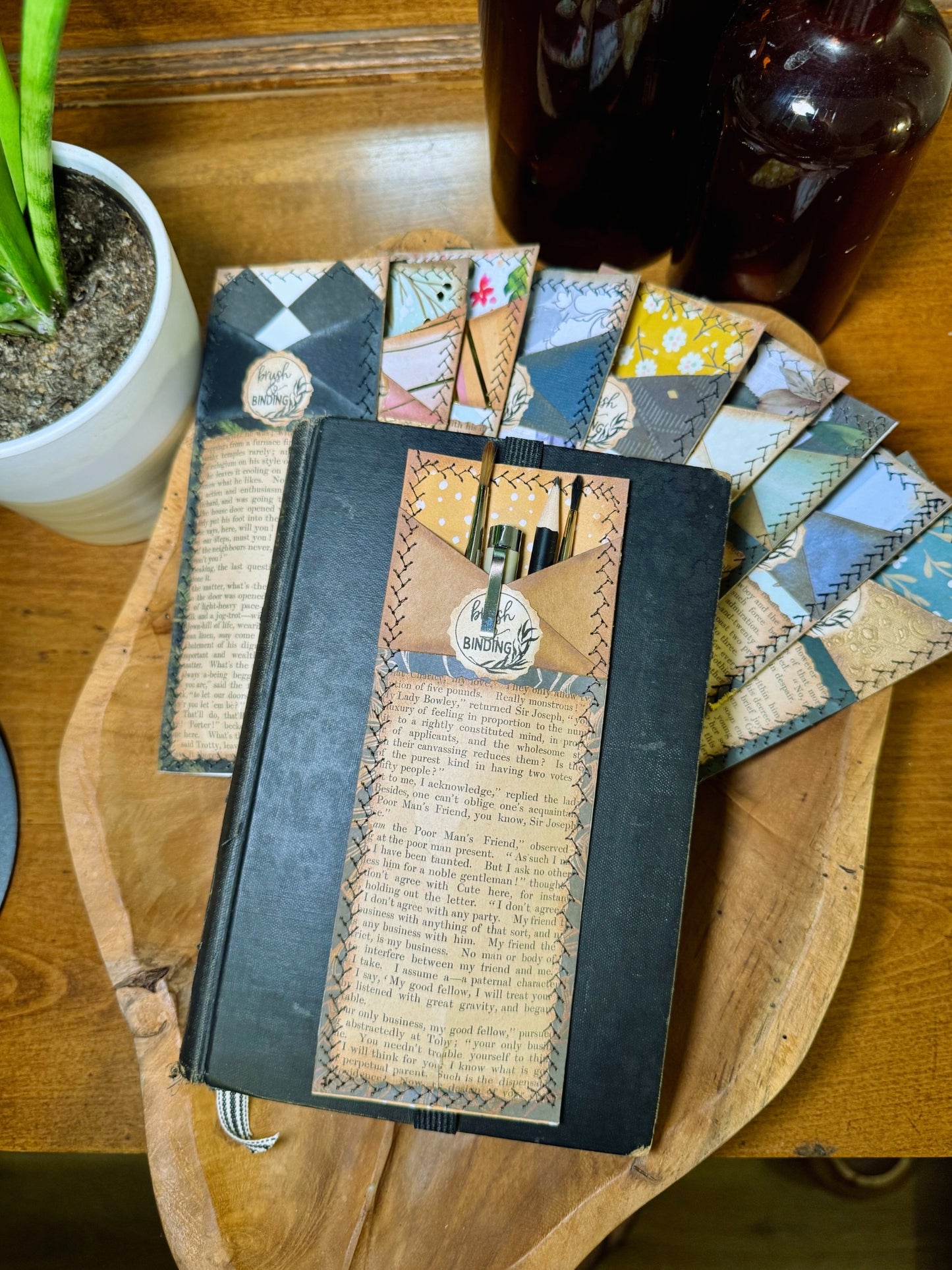 The Tiny Toolbelt – Brush & Pencil Pocket